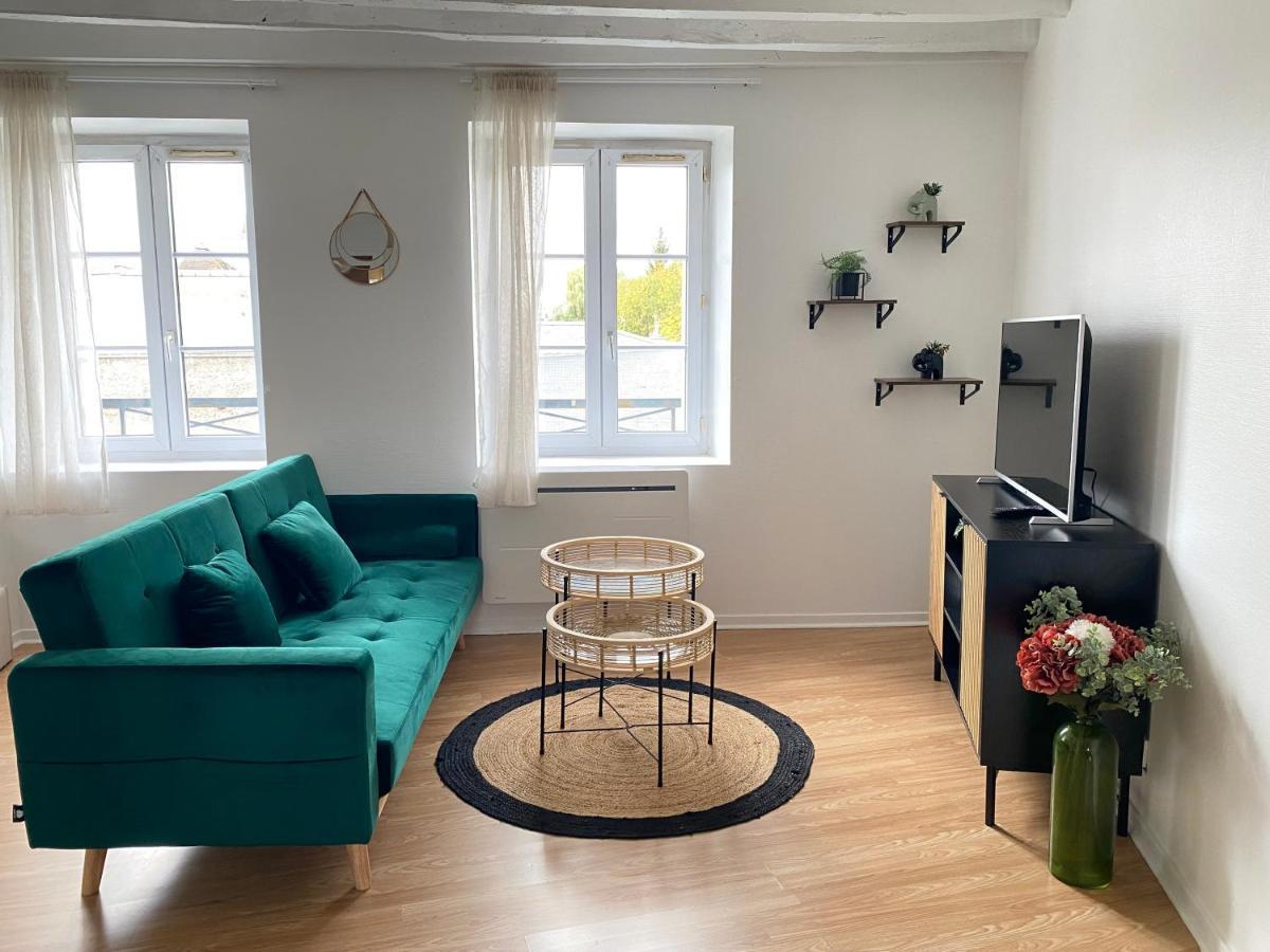 Charmant Studio A Etampes Apartment Luaran gambar