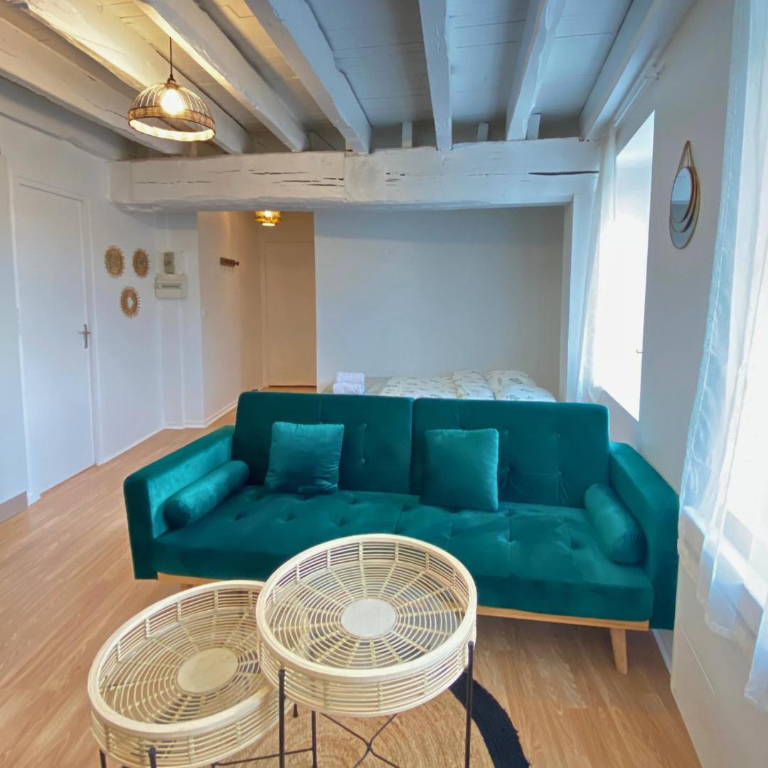 Charmant Studio A Etampes Apartment Luaran gambar