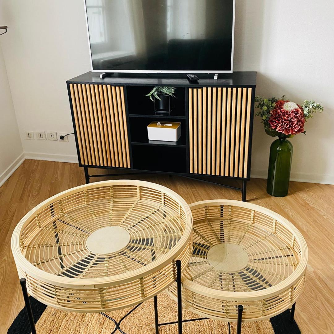 Charmant Studio A Etampes Apartment Luaran gambar